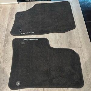 Porsche Floor Two Mats with Nubuk Edging for Cayenne Black